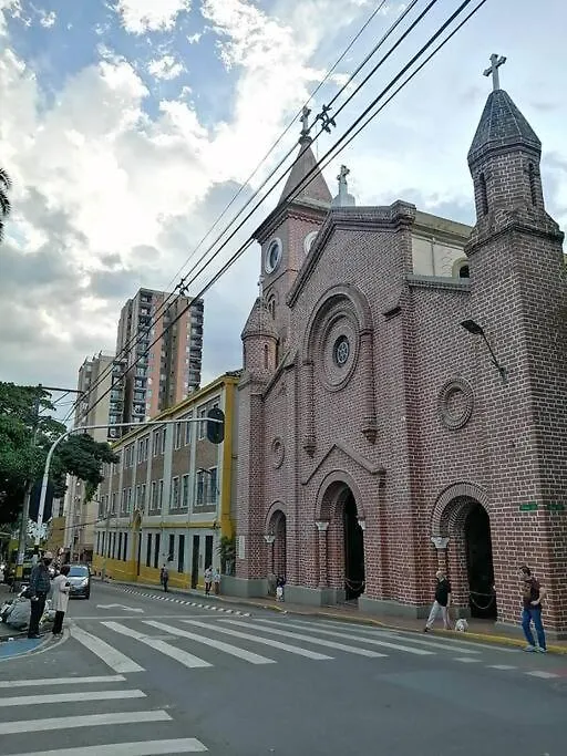 Alojamiento Guadalupe 105 Medellin Colombia